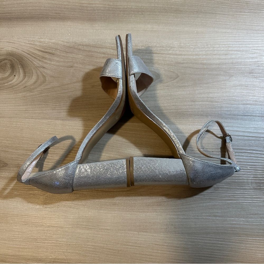 Kelly & Katie Caital Sandal Silver Shimmer Metallic Size 10 - Picture 8 of 13